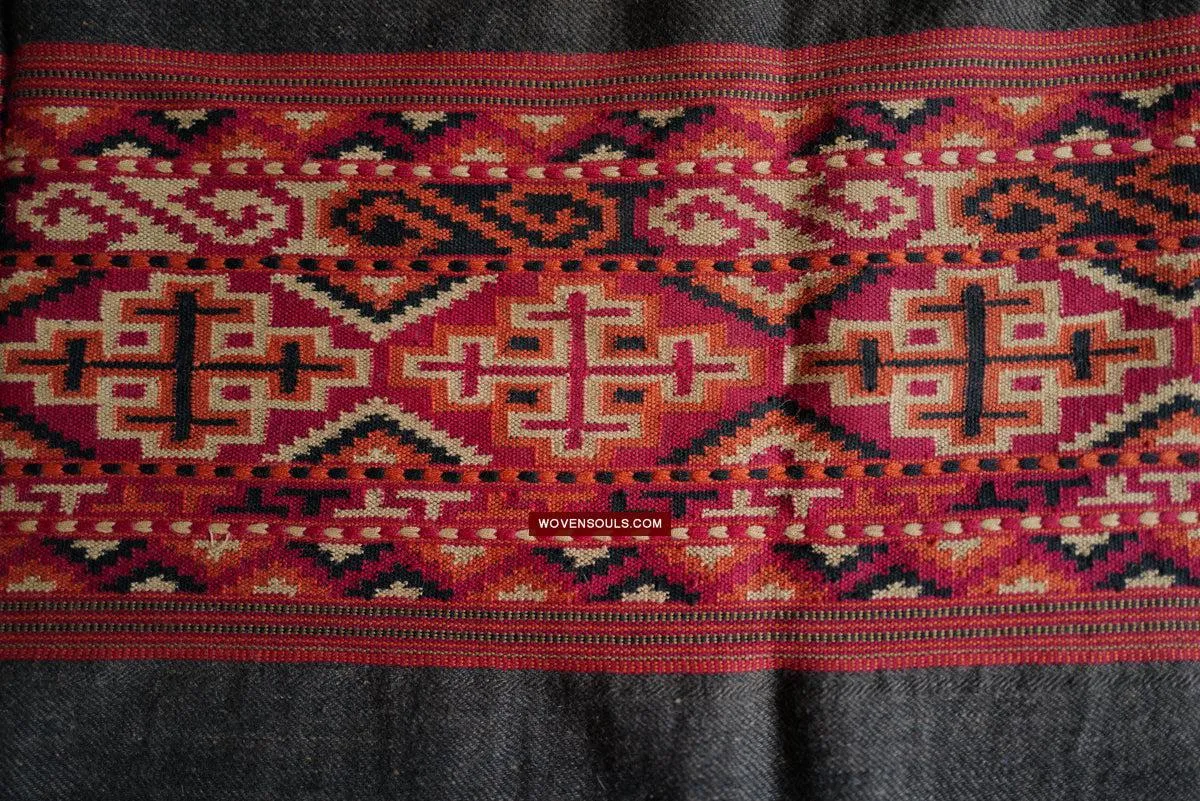 1724 SOLD Rare Handmade Traditional Yak Wool Shawl