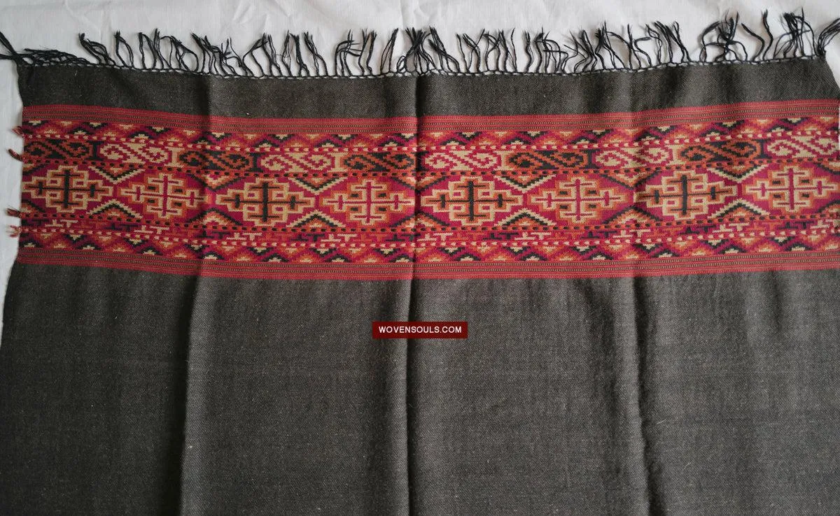 1724 SOLD Rare Handmade Traditional Yak Wool Shawl