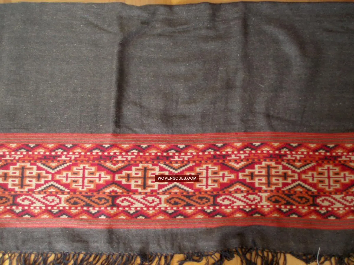 1724 SOLD Rare Handmade Traditional Yak Wool Shawl