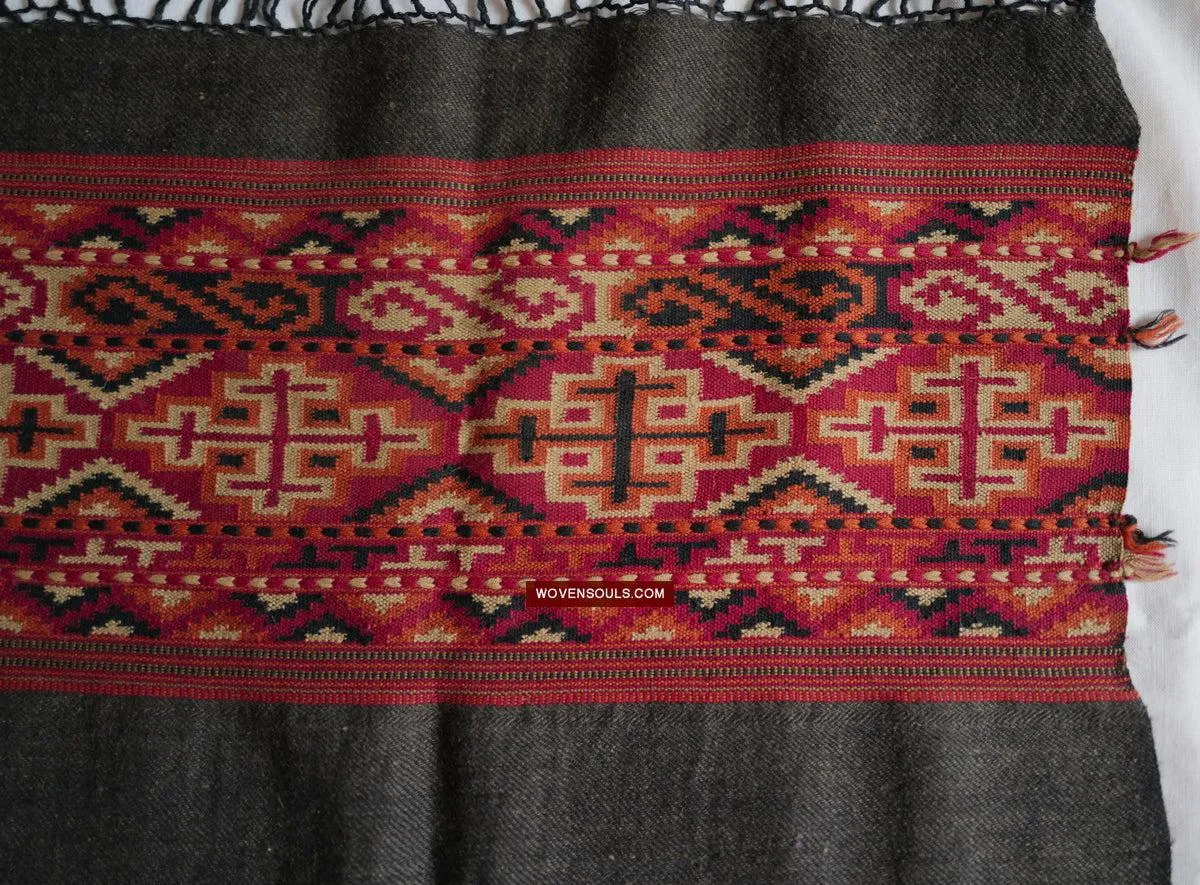 1724 SOLD Rare Handmade Traditional Yak Wool Shawl