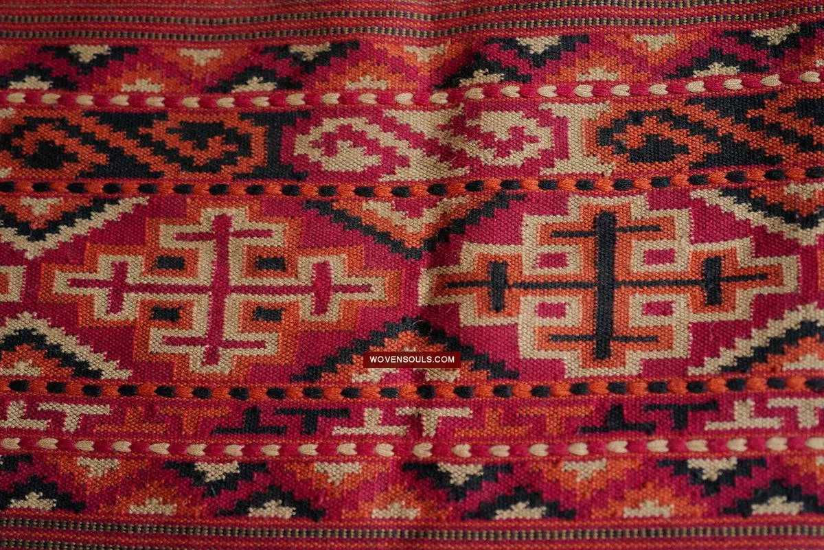 1724 SOLD Rare Handmade Traditional Yak Wool Shawl