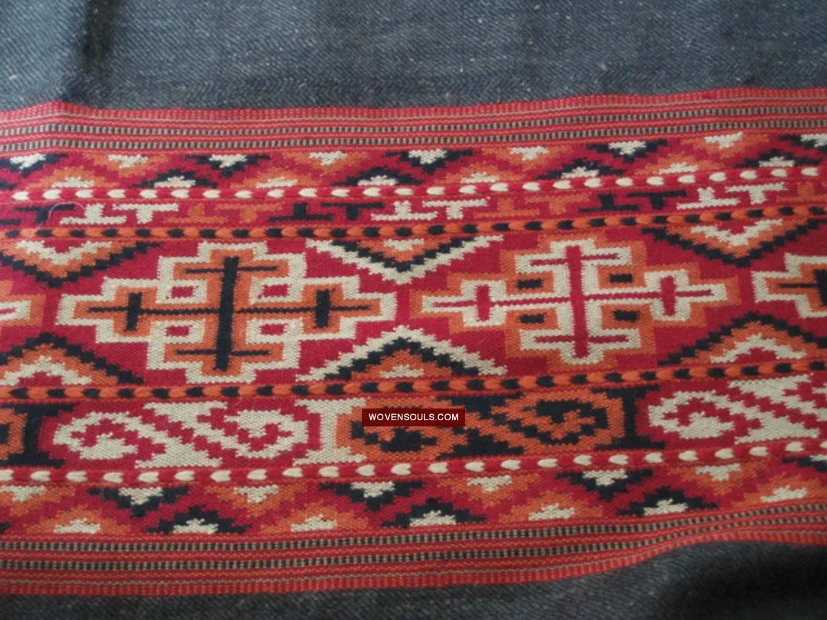 1724 SOLD Rare Handmade Traditional Yak Wool Shawl