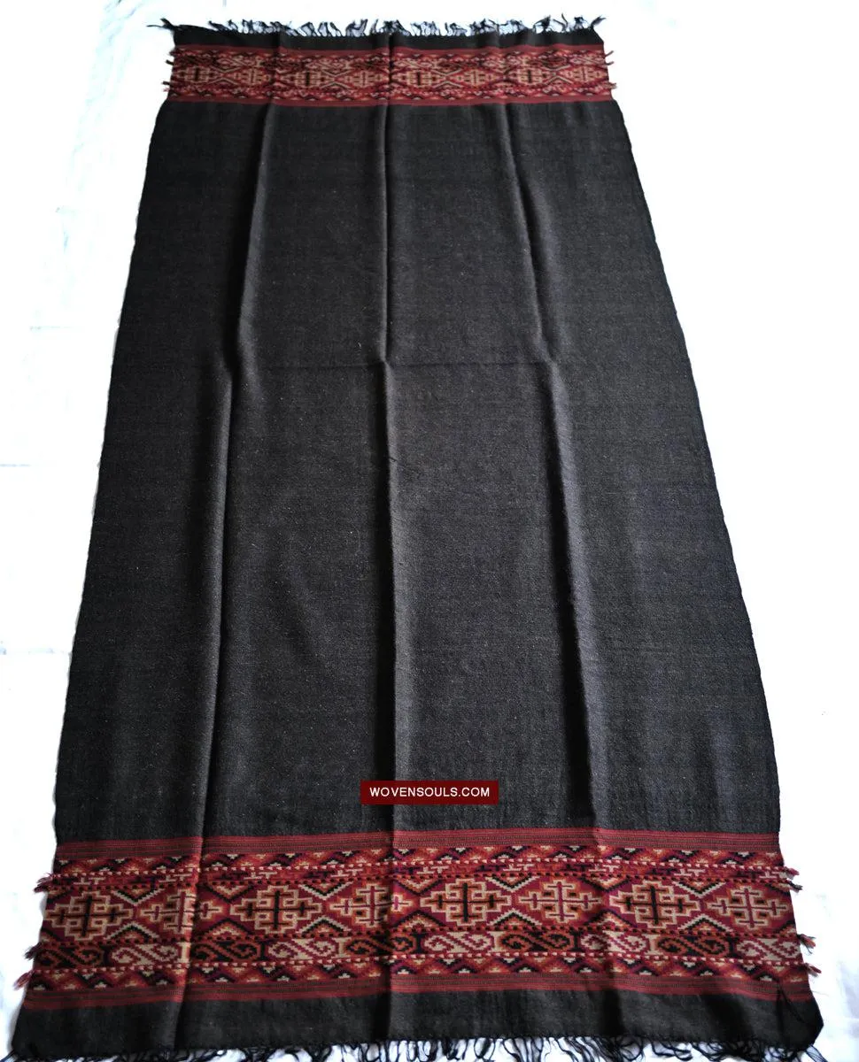 1724 SOLD Rare Handmade Traditional Yak Wool Shawl