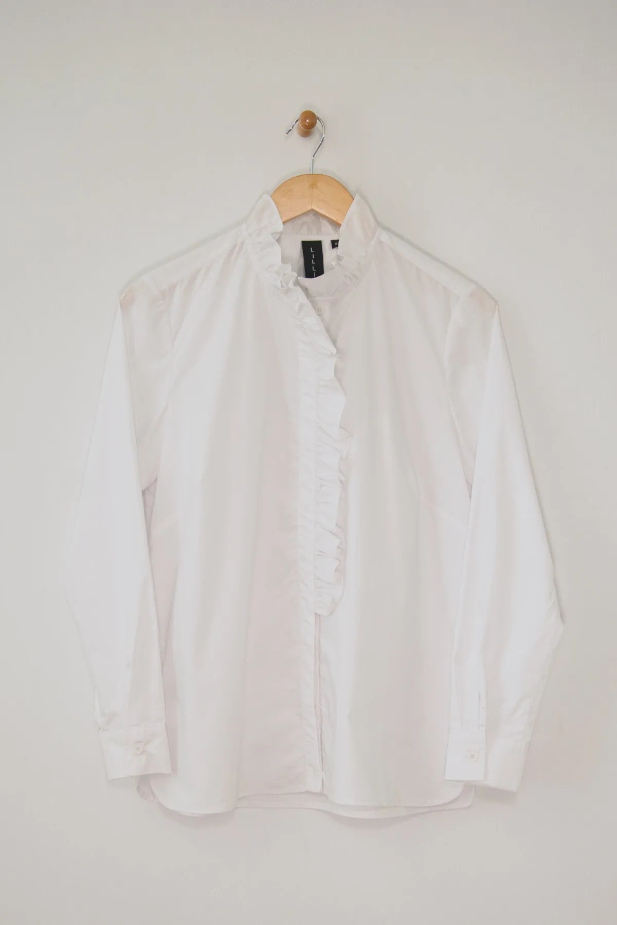 27" Classic Shirt with Ruffle Collar