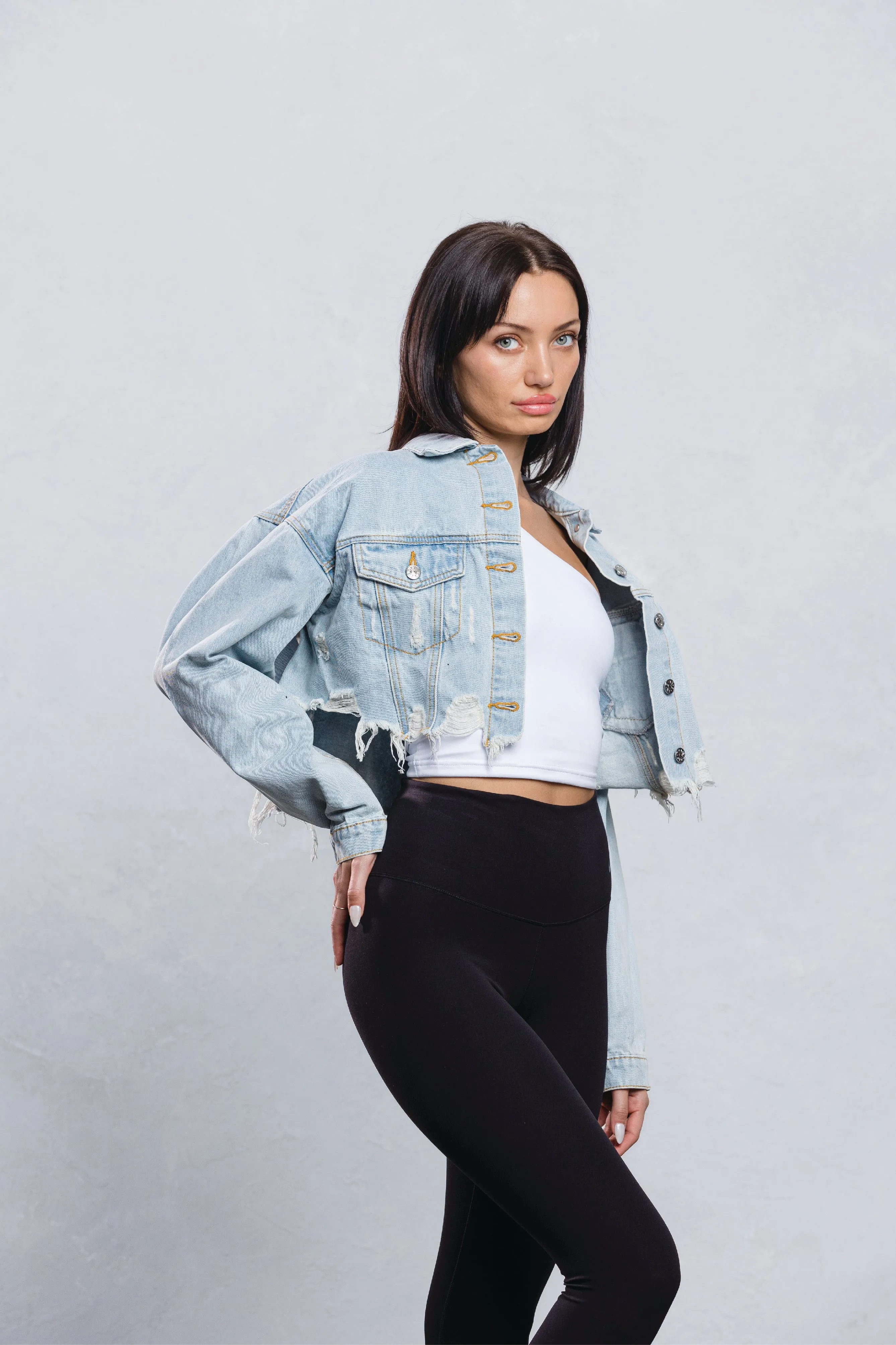 A DAY IN NEW YORK Crop Denim Jacket