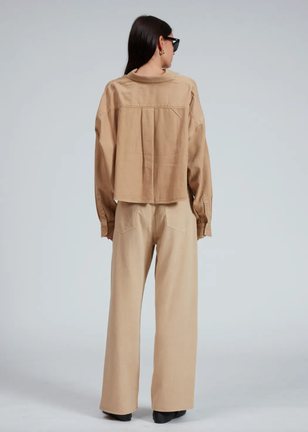 Beatrice Featherweight Crop Shirt - Beige