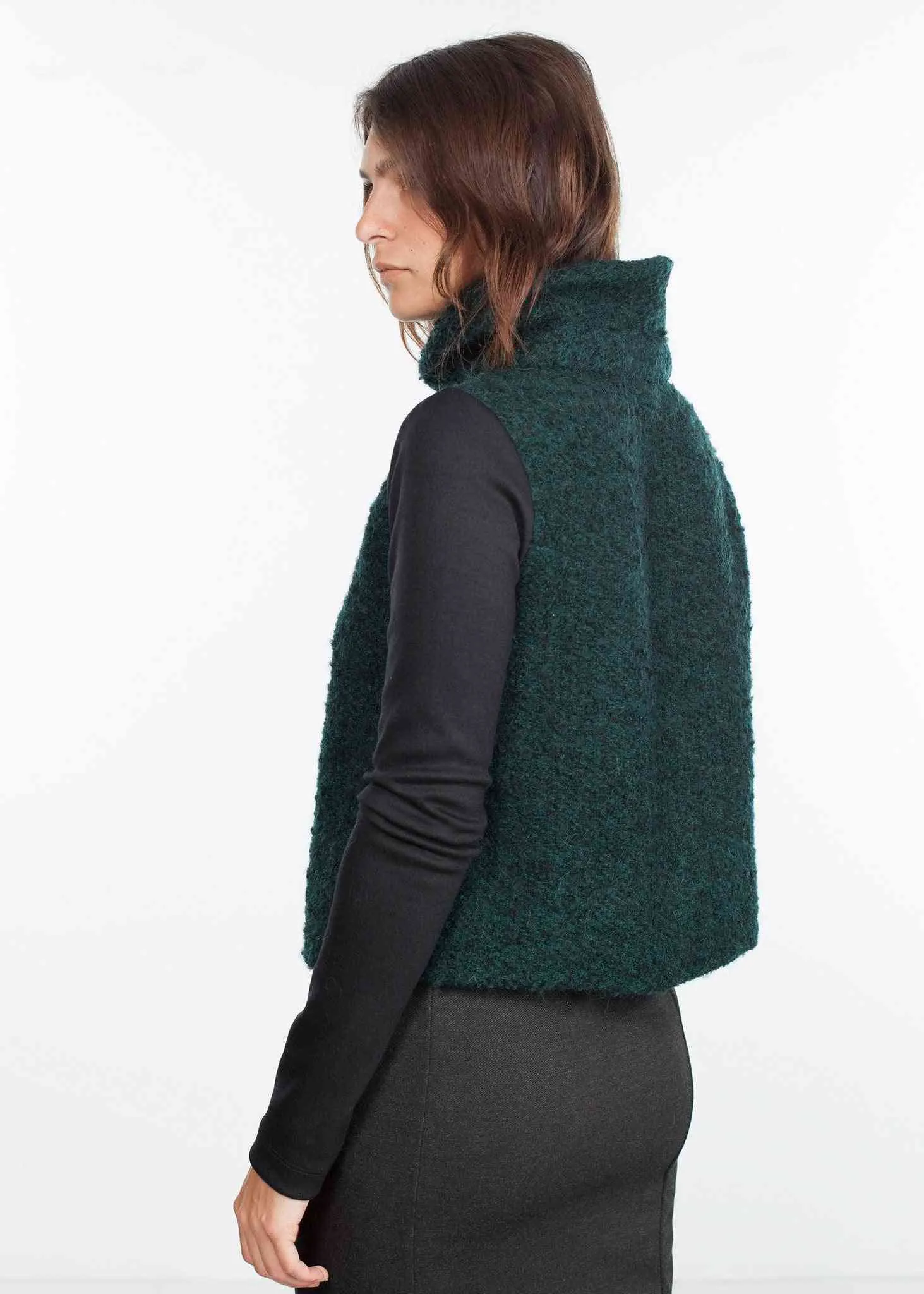 Boucle Turtle Neck in Green/Black