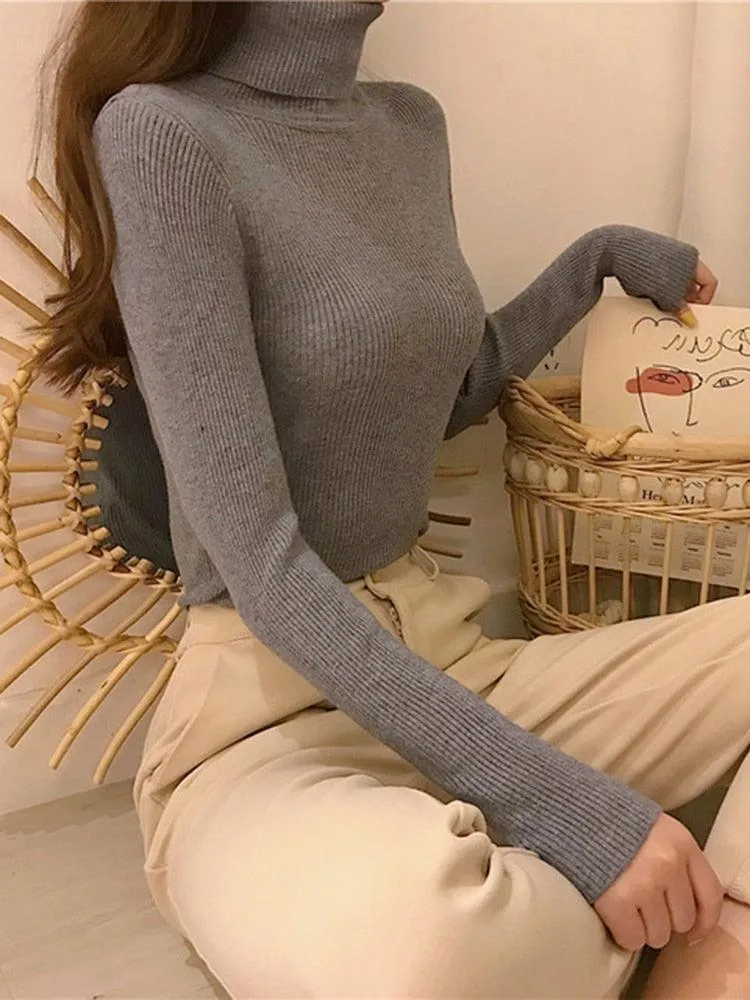 Chic Knitted Turtleneck Sweater: Perfect for Cozy Autumn Days