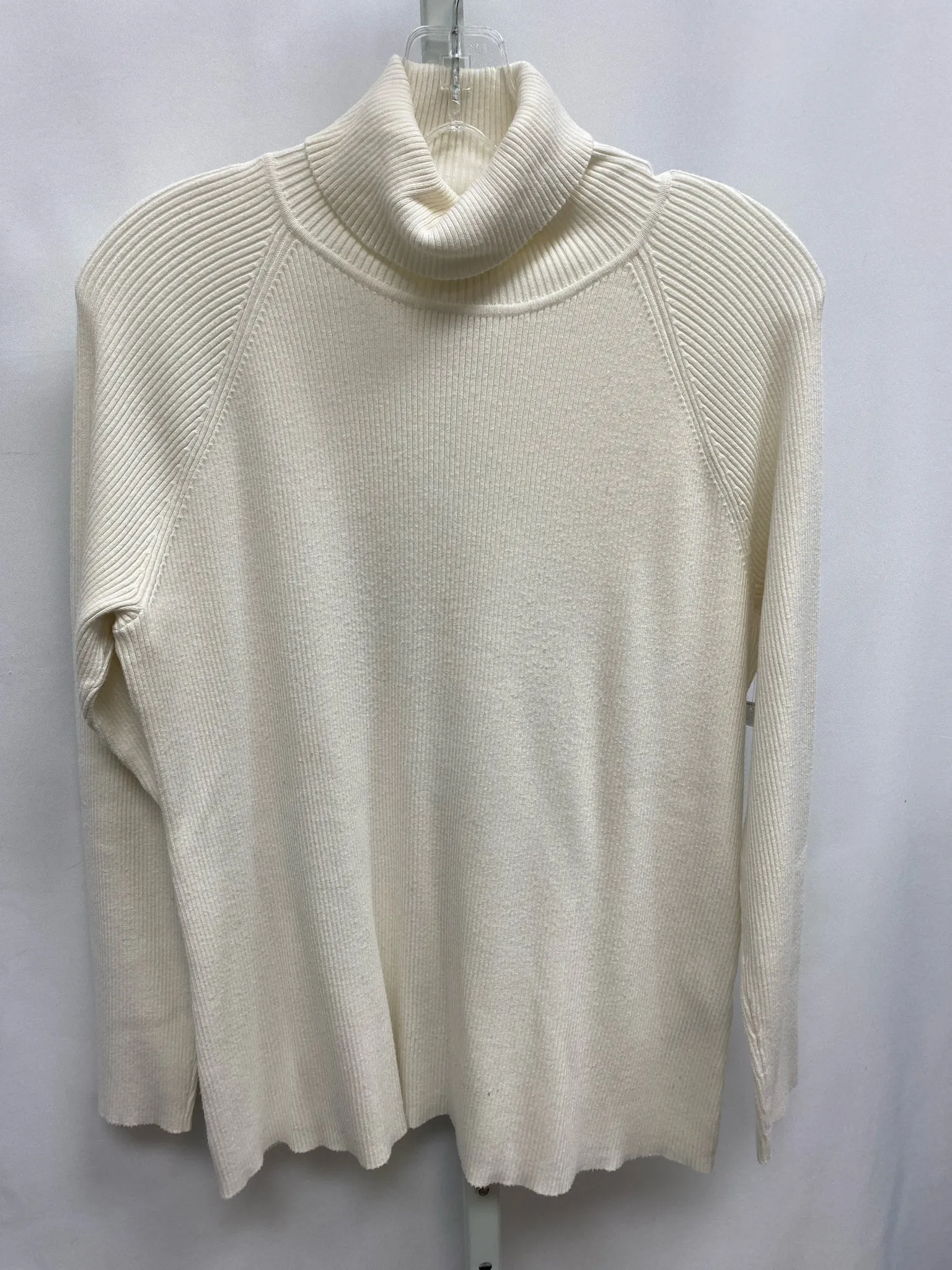 Chico's Size Chico's 2 (Large) Cream Long Sleeve Top