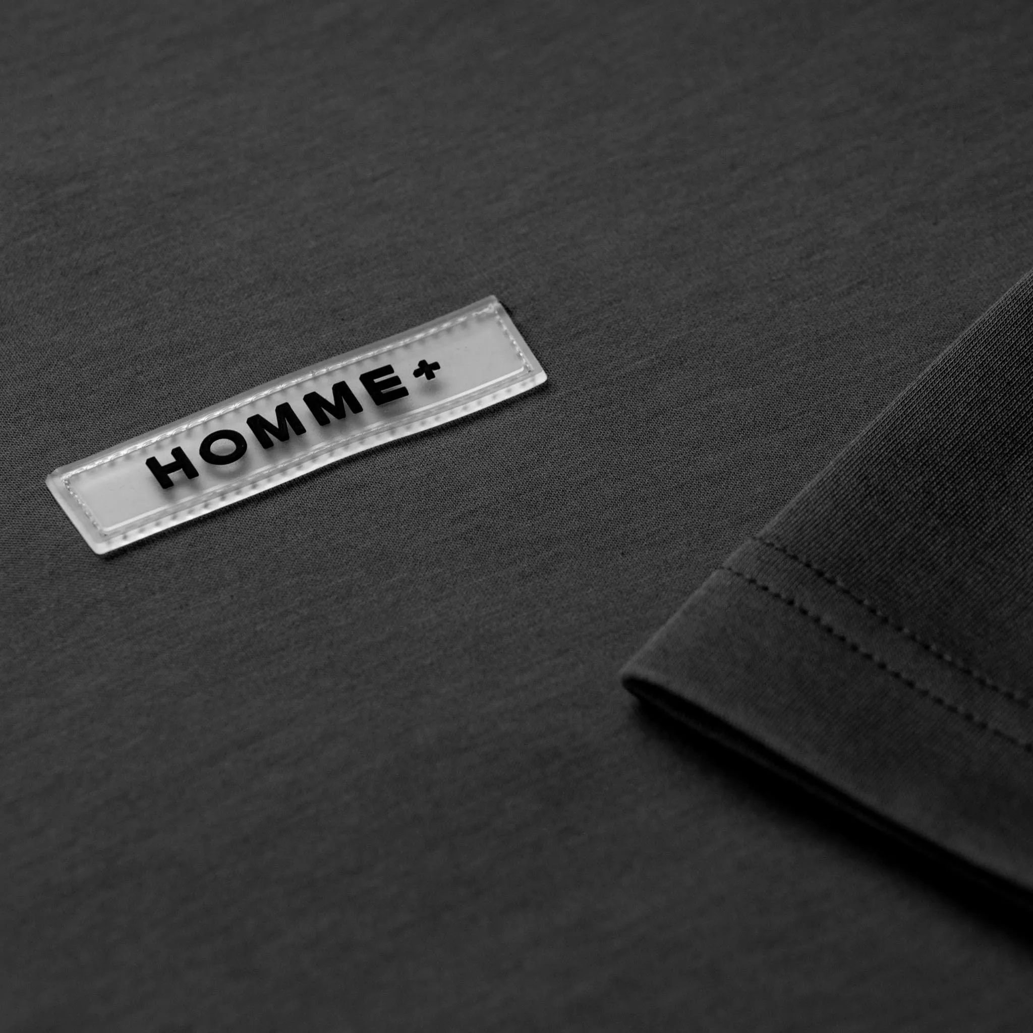 HOMME  'ESSENTIAL' Rubber Logo L/S Big Tee Charcoal