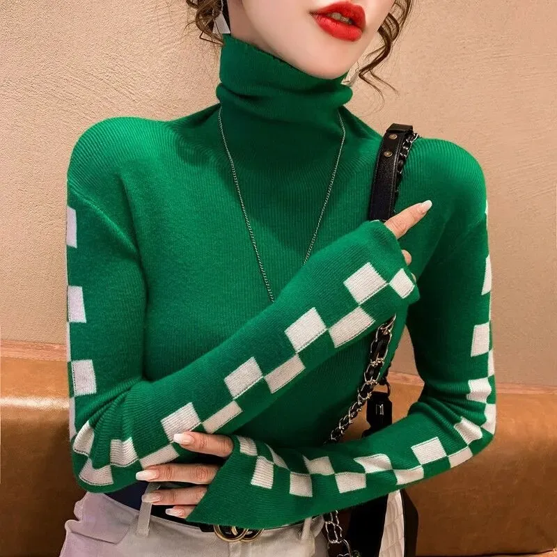 Knitted Long-sleeved Turtleneck Sweater