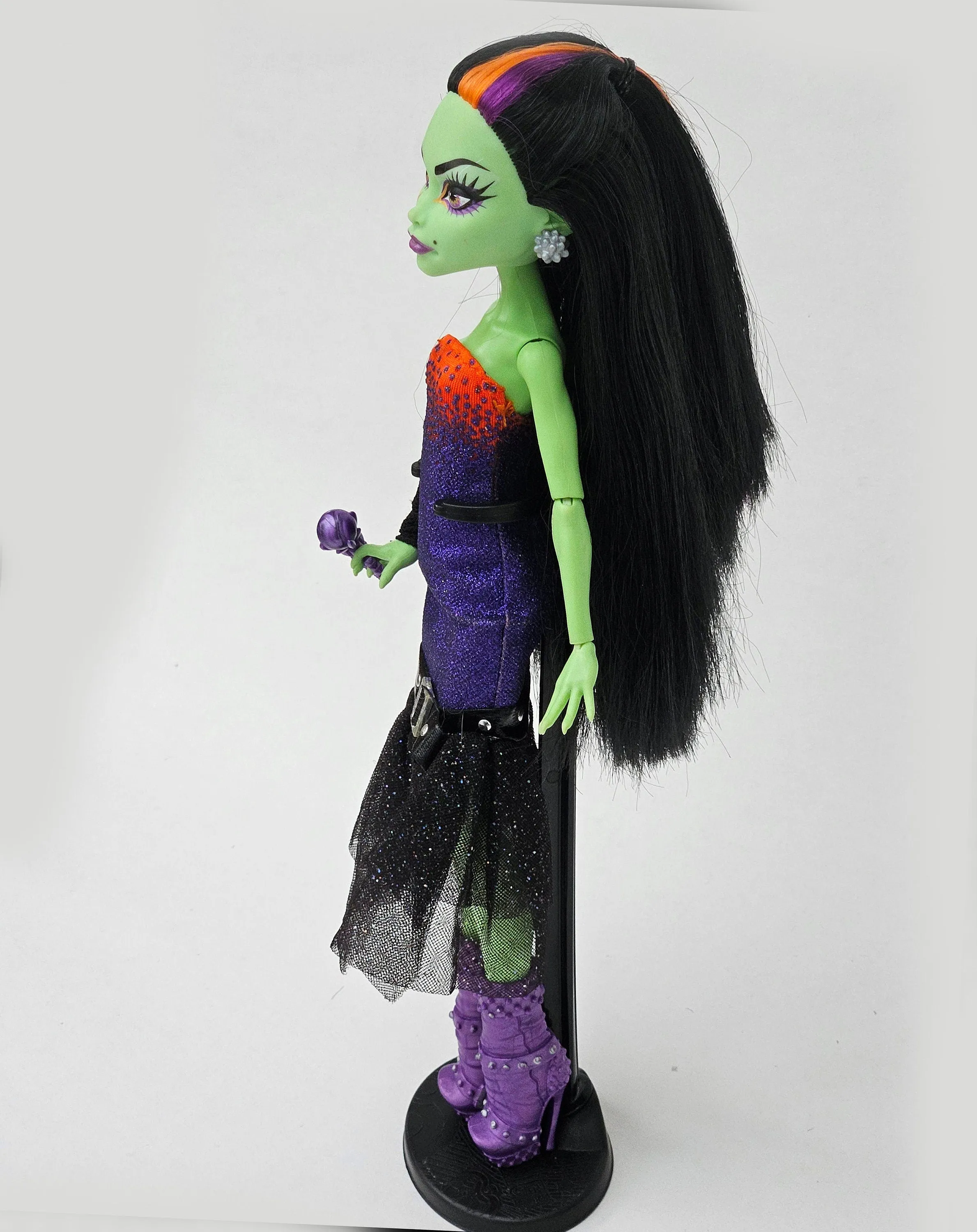 Monster High Doll Casta Fierce One Night Only for Collectors, OOAK Repaints, Playing, Original Accessories and Clothes, Witch Doll, Rare