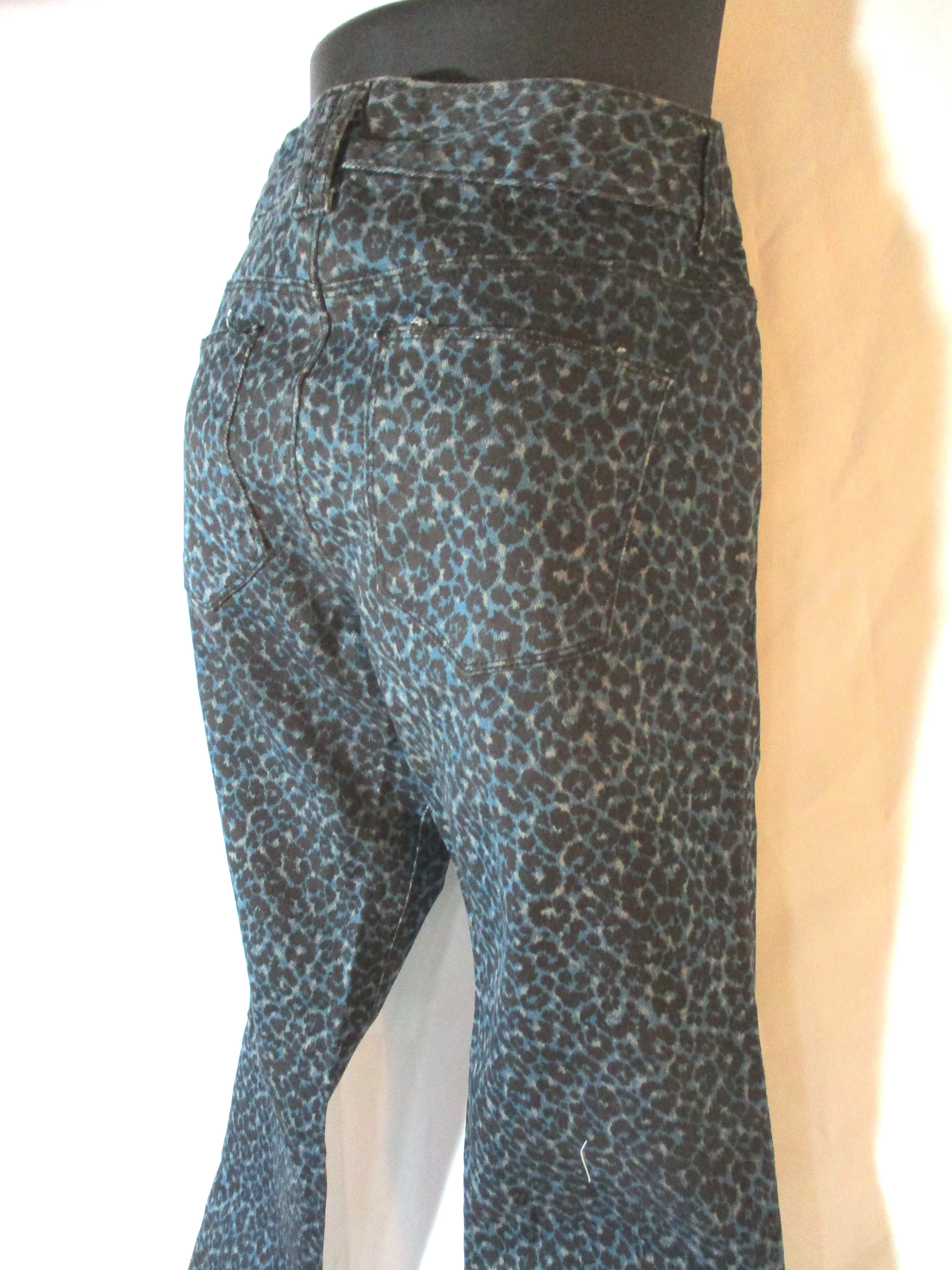 NEW SILENCE   NOISE SKINNY TWIG BLUE LEOPARD Jean Pant 29 CHEETAH