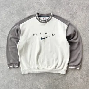 Nike RARE 1990s embroidered spellout sweatshirt (L)