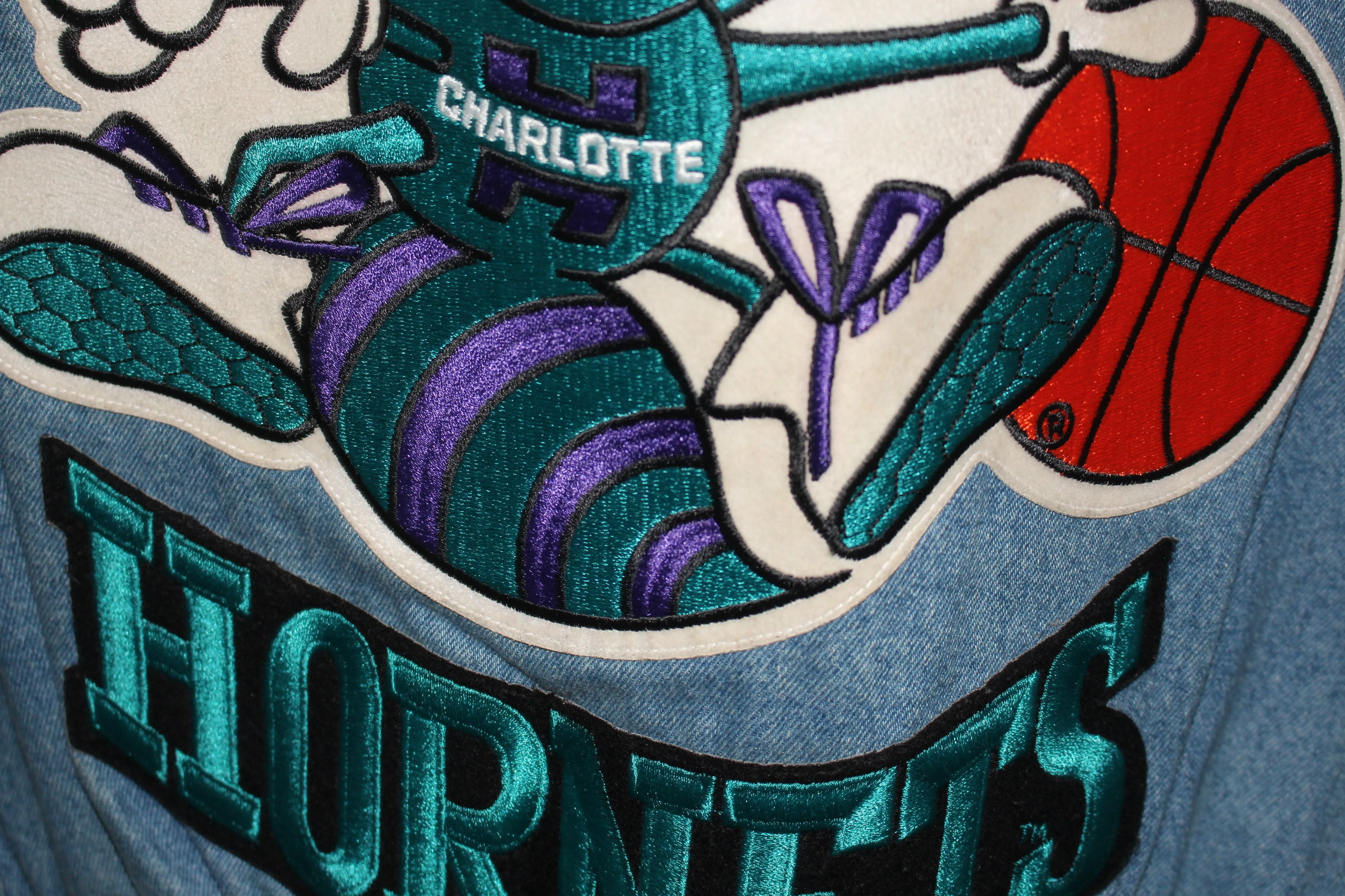 Rare Charlotte Hornets Jeff Hamilton Denim Leather Jacket (XL)