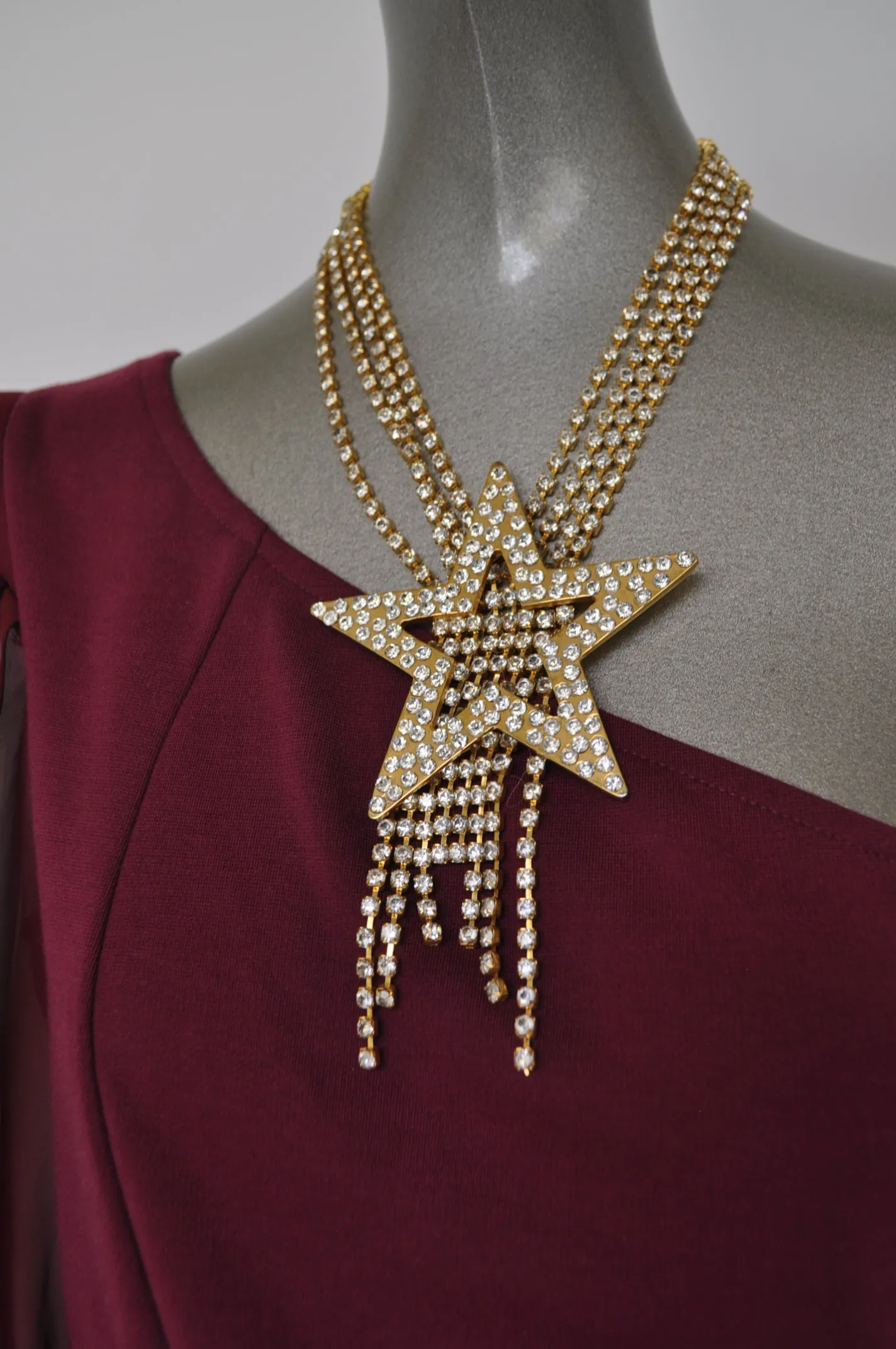 Rare Moschino necklace from the 80s. Huge star with christals