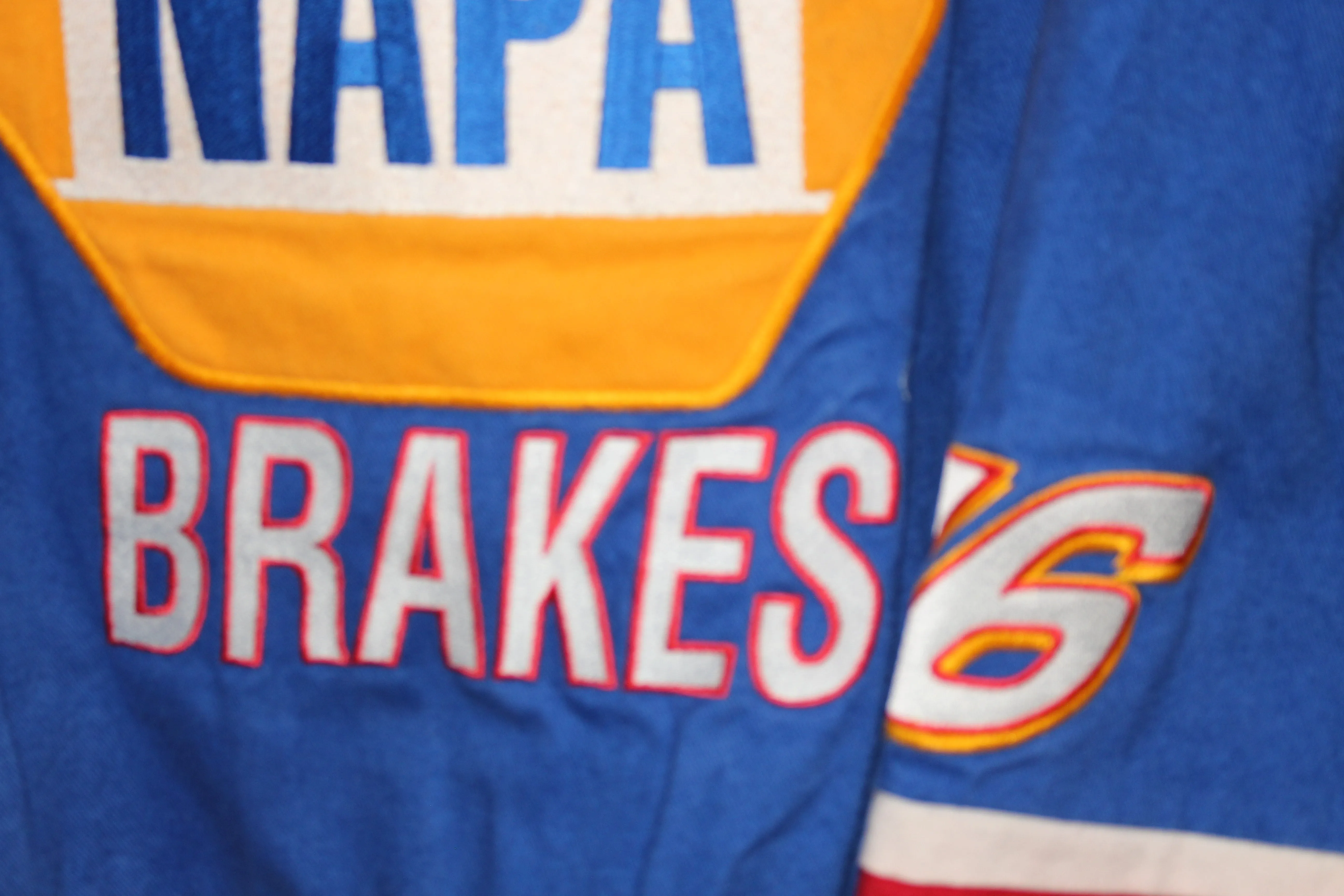 Rare NAPA Brakes Racing NASCAR Ron Hornaday Jr #16 (XL)