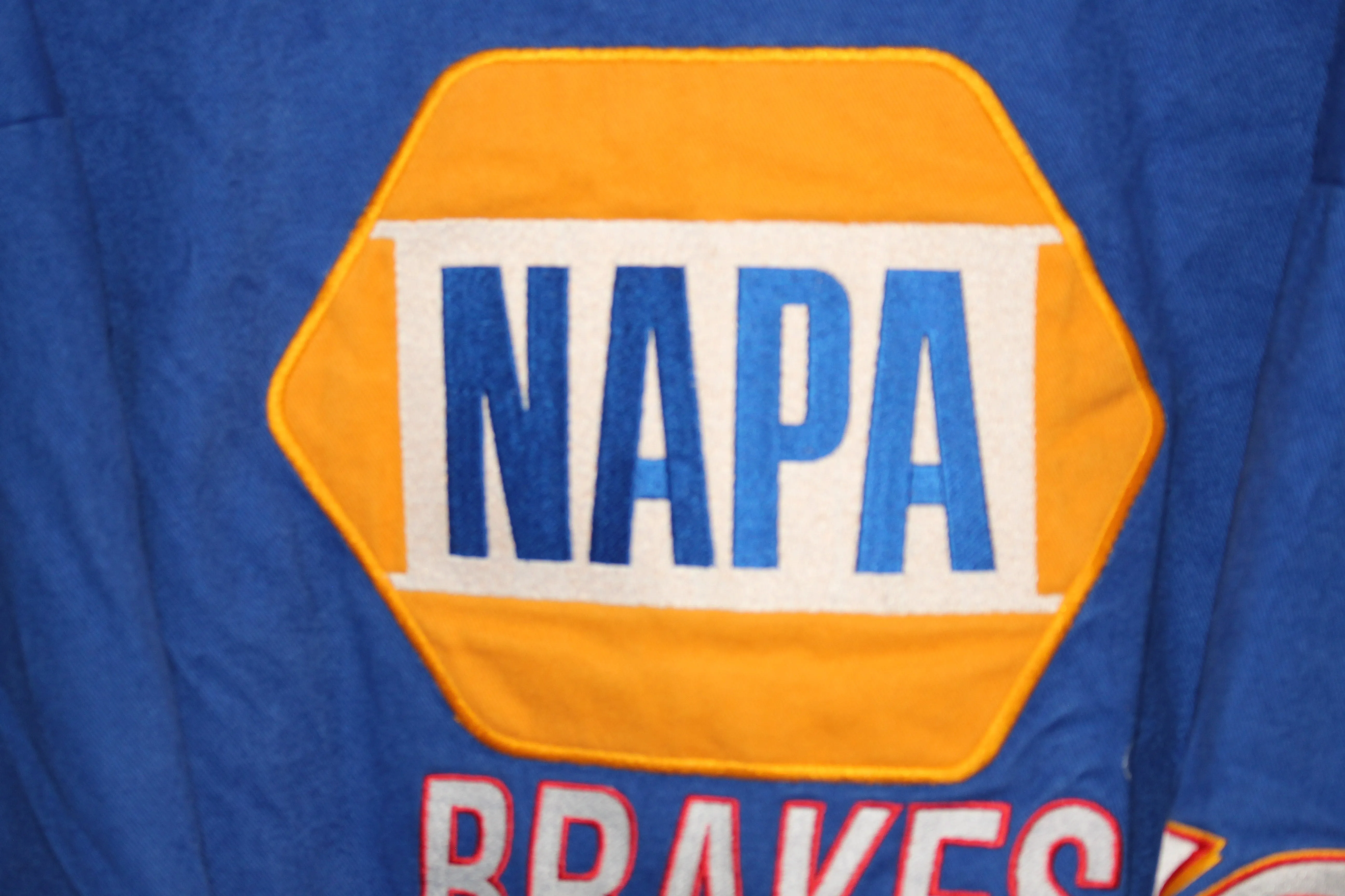 Rare NAPA Brakes Racing NASCAR Ron Hornaday Jr #16 (XL)