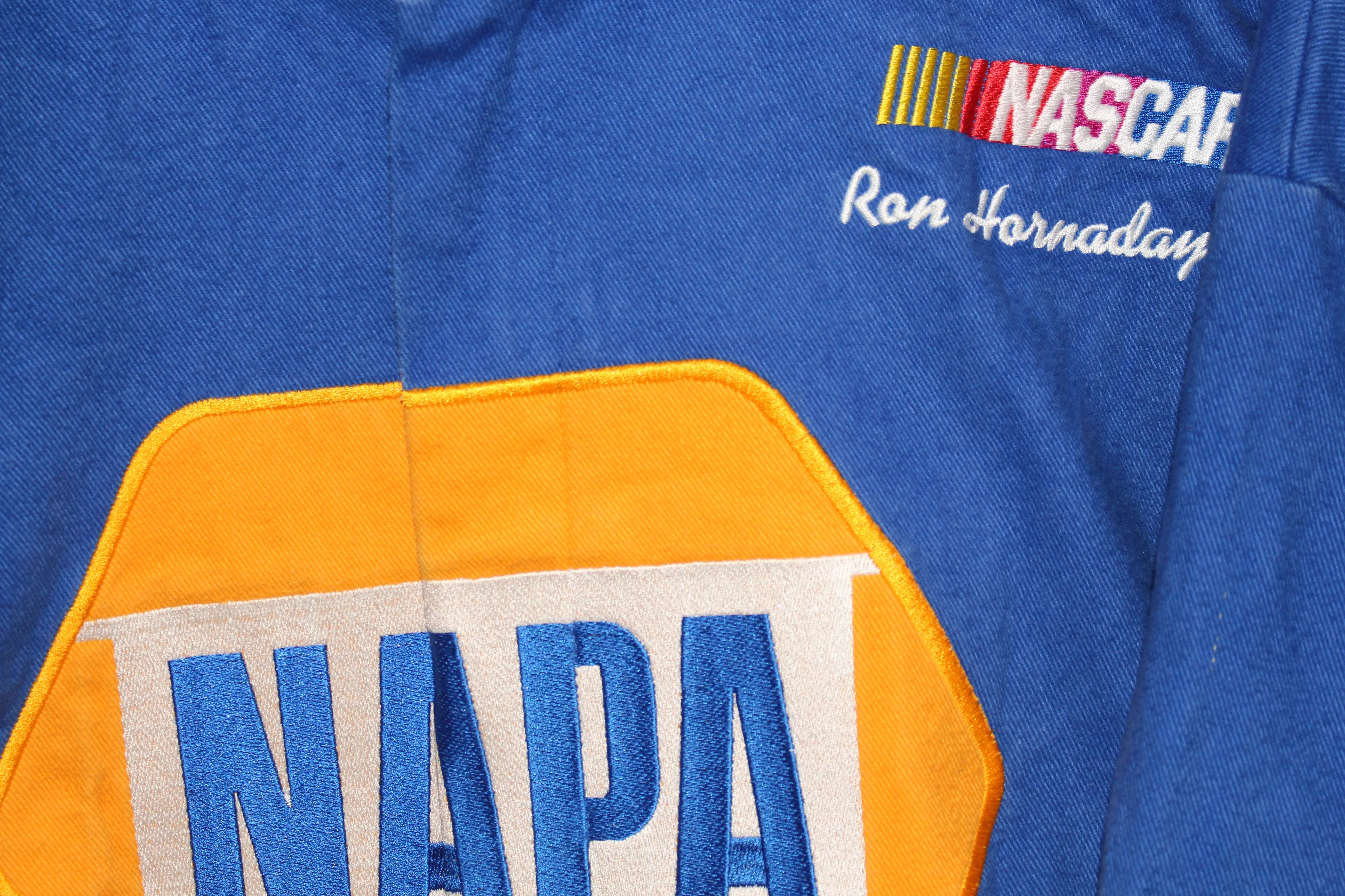 Rare NAPA Brakes Racing NASCAR Ron Hornaday Jr #16 (XL)