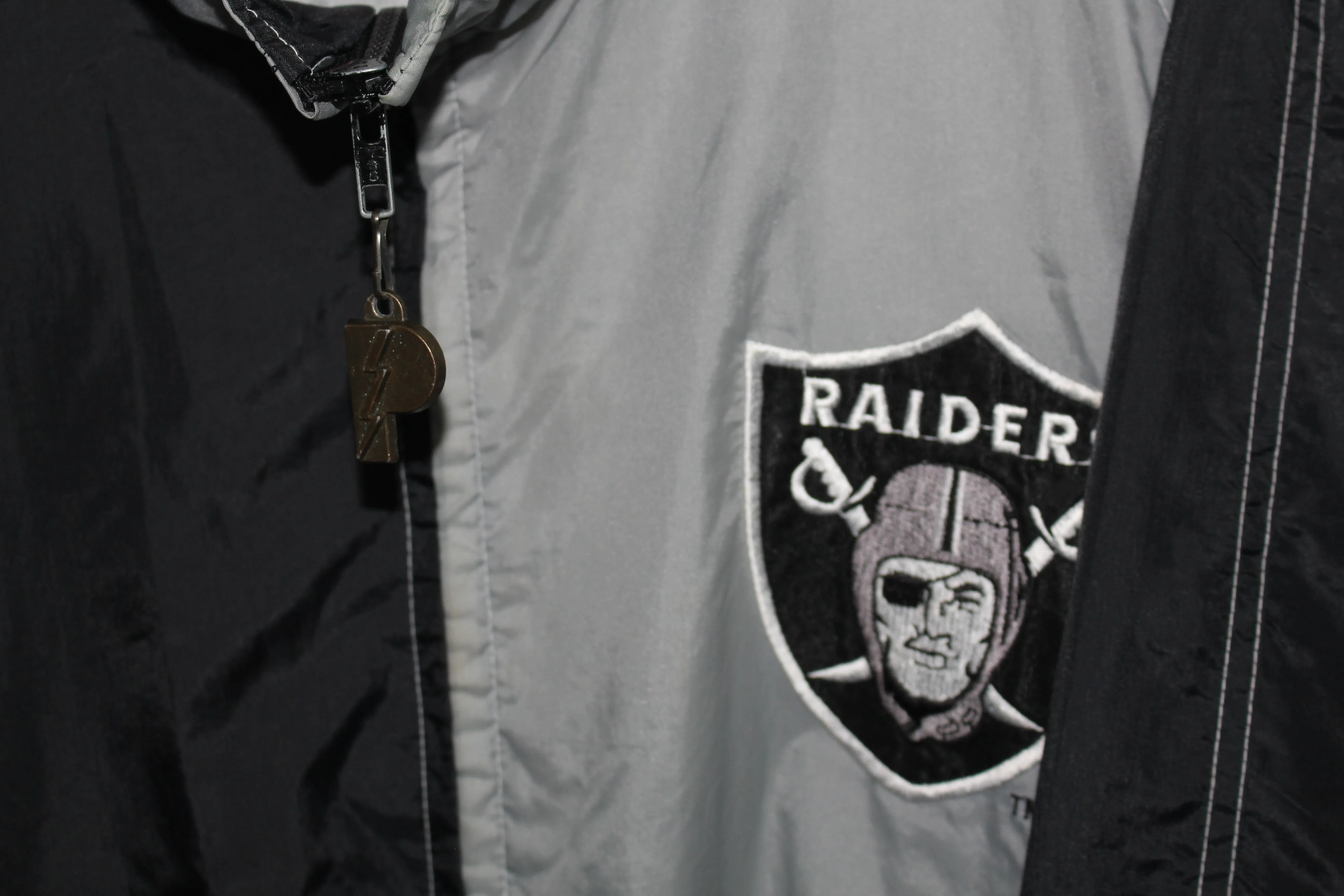 Rare Oakland Raiders 1992 Pro Player (XL)