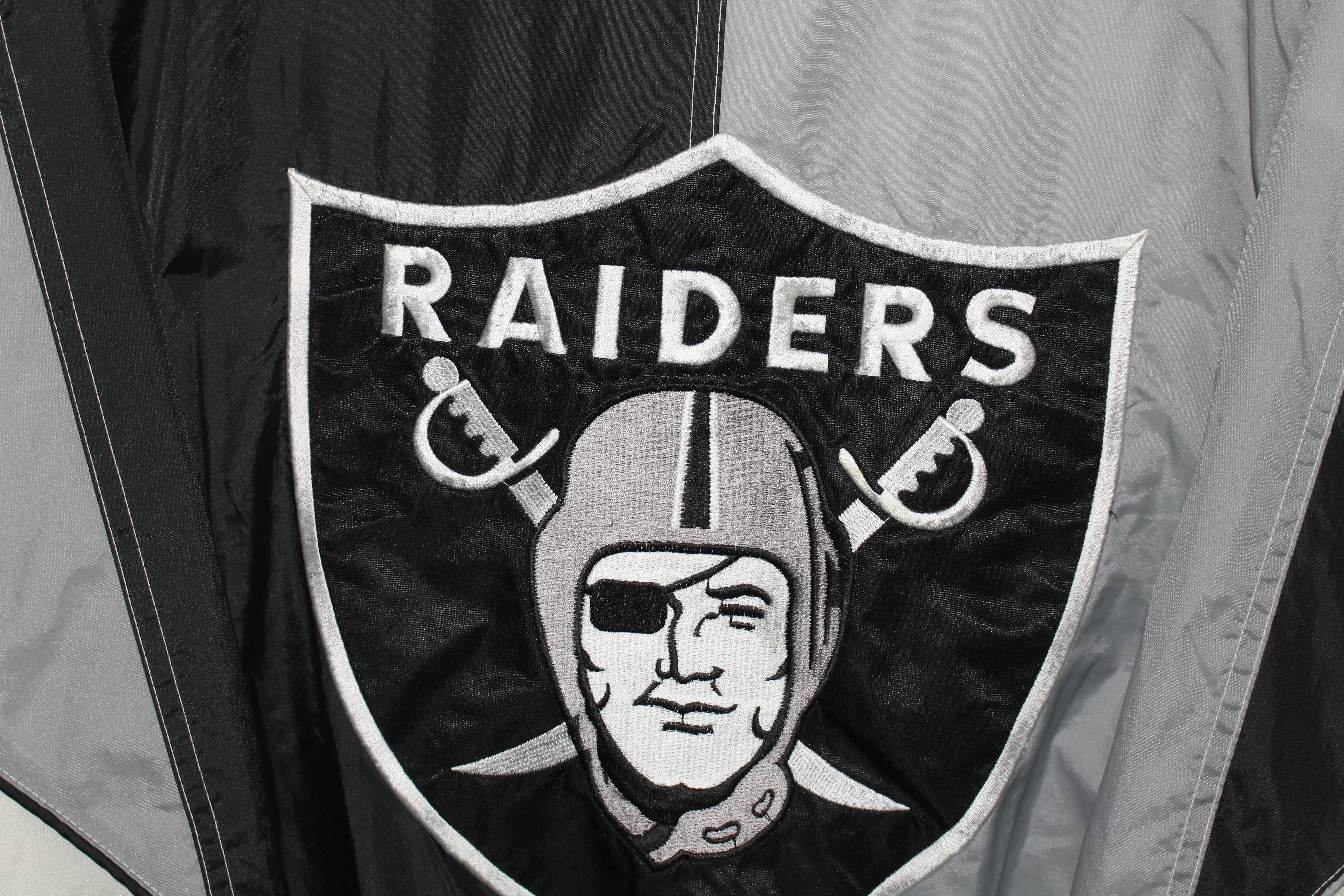 Rare Oakland Raiders 1992 Pro Player (XL)