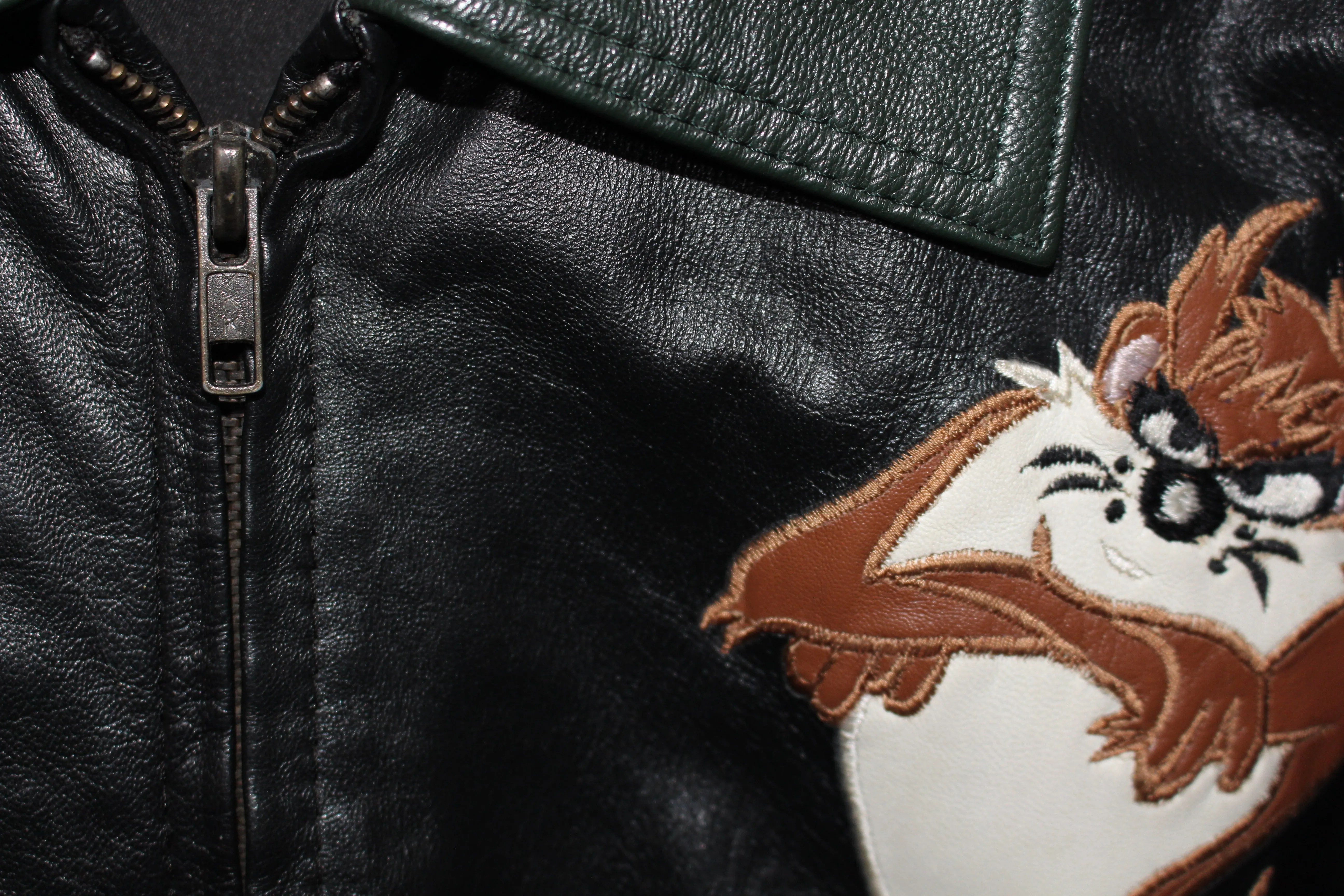 Rare Tasmanian Devil Looney Tunes Leather Jacket (S)