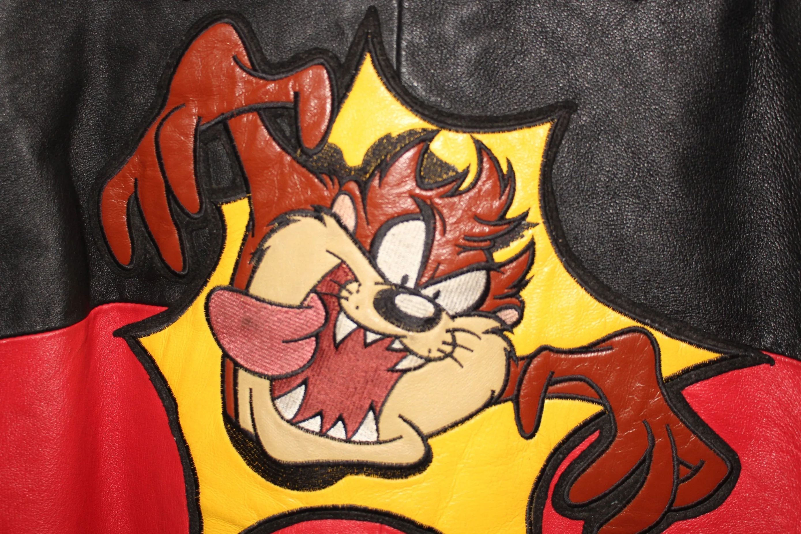 Rare Tasmanian Devil Wild Man Taz Looney Tunes Leather Jacket (S)