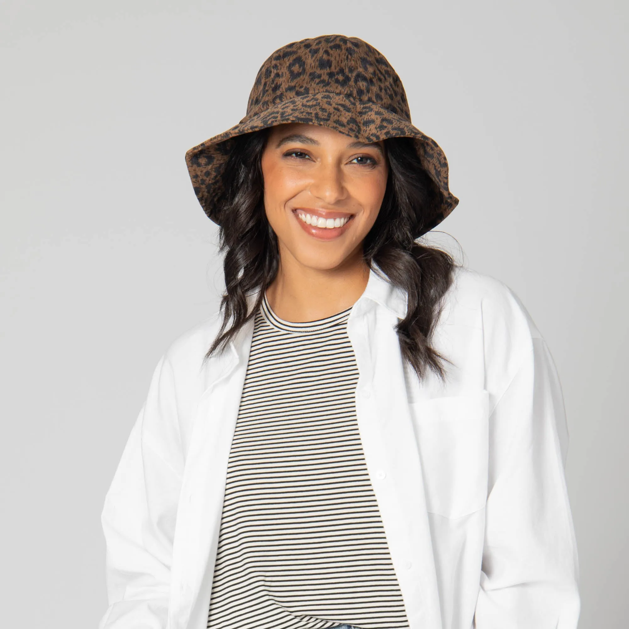 Roxie - 6 Panel Bucket Hat with Leopard Pattern