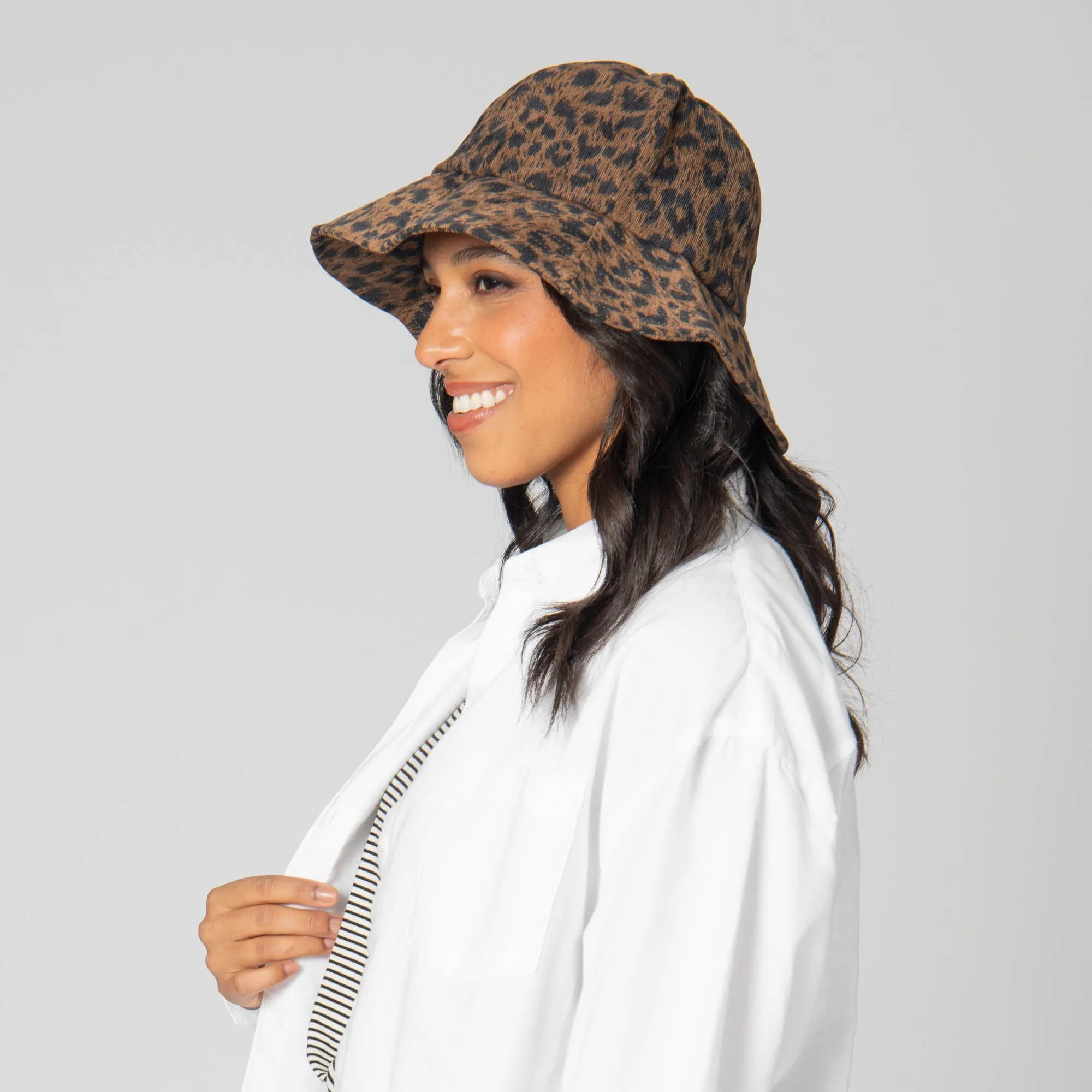 Roxie - 6 Panel Bucket Hat with Leopard Pattern