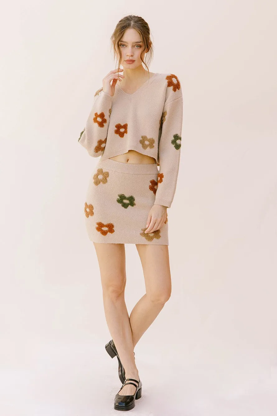 Shiloh Floral Cropped Sweater Beige Multi