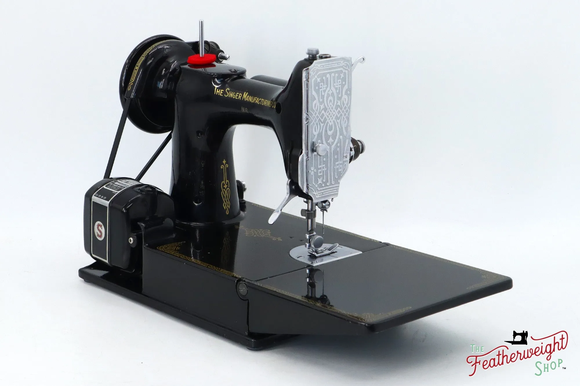 Singer Featherweight 221K, RARE 'M.R.' - EF696*** - Centennial