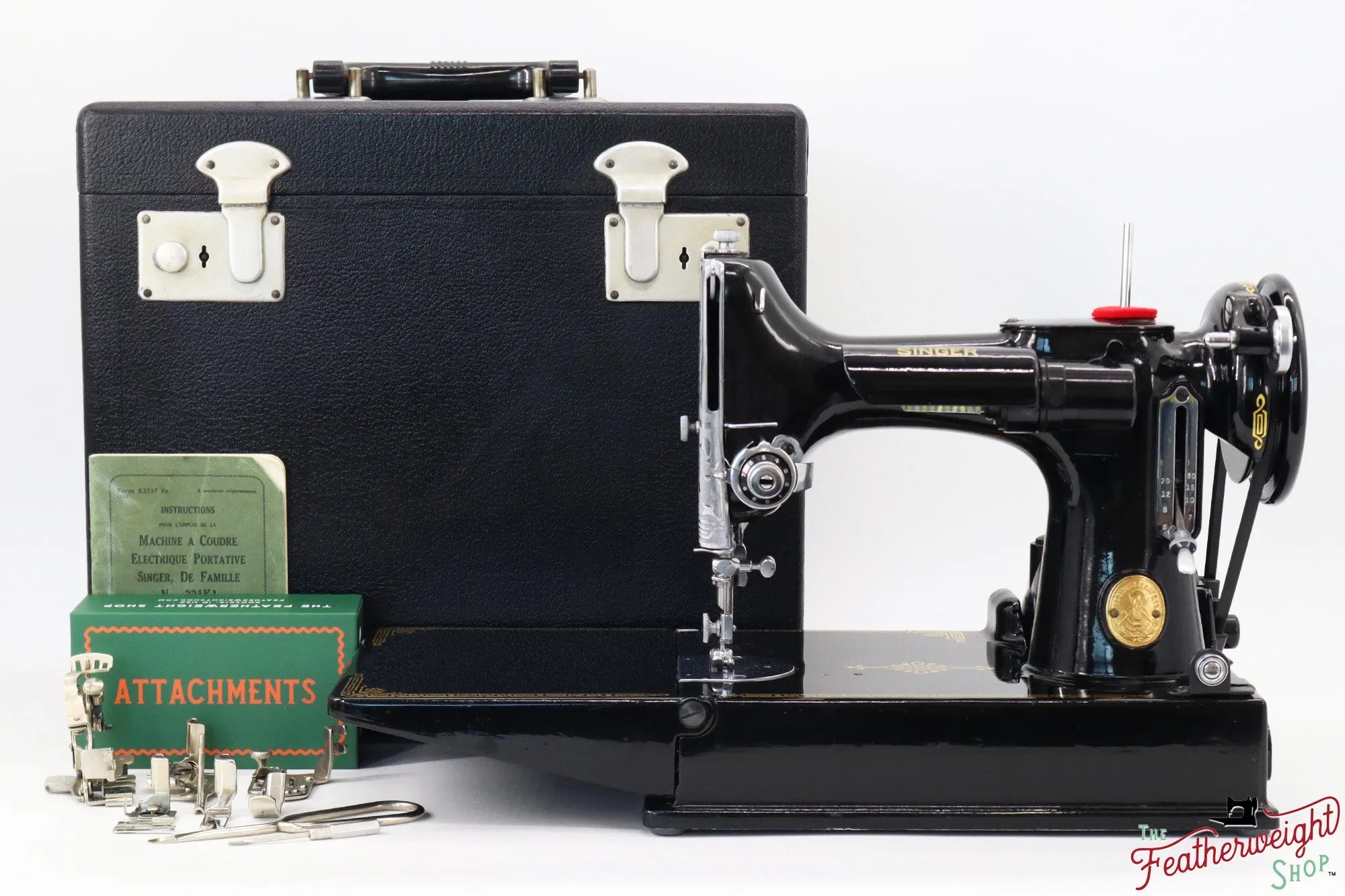 Singer Featherweight 221K Sewing Machine, French EG350***