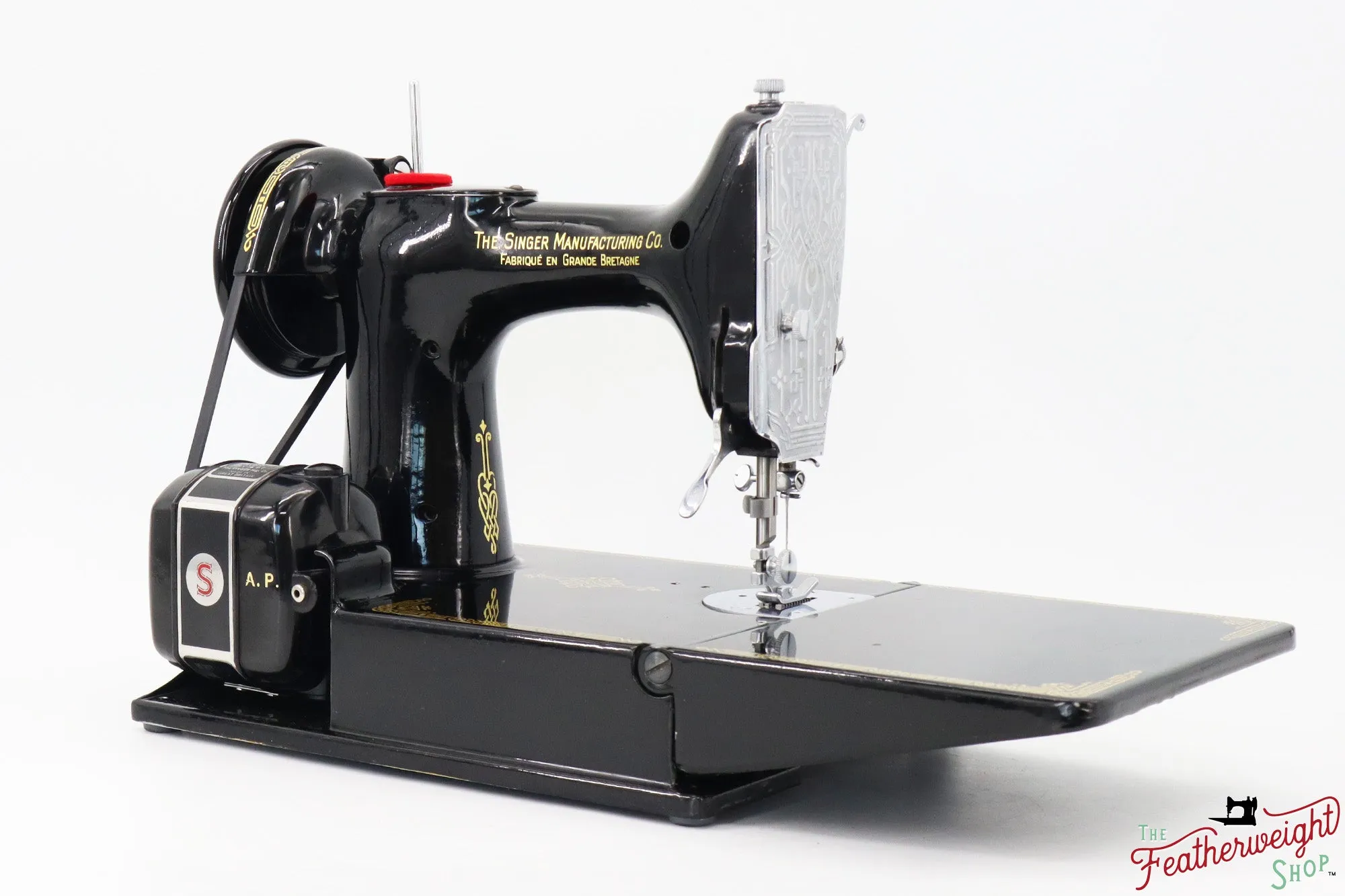 Singer Featherweight 221K Sewing Machine, French EG350***