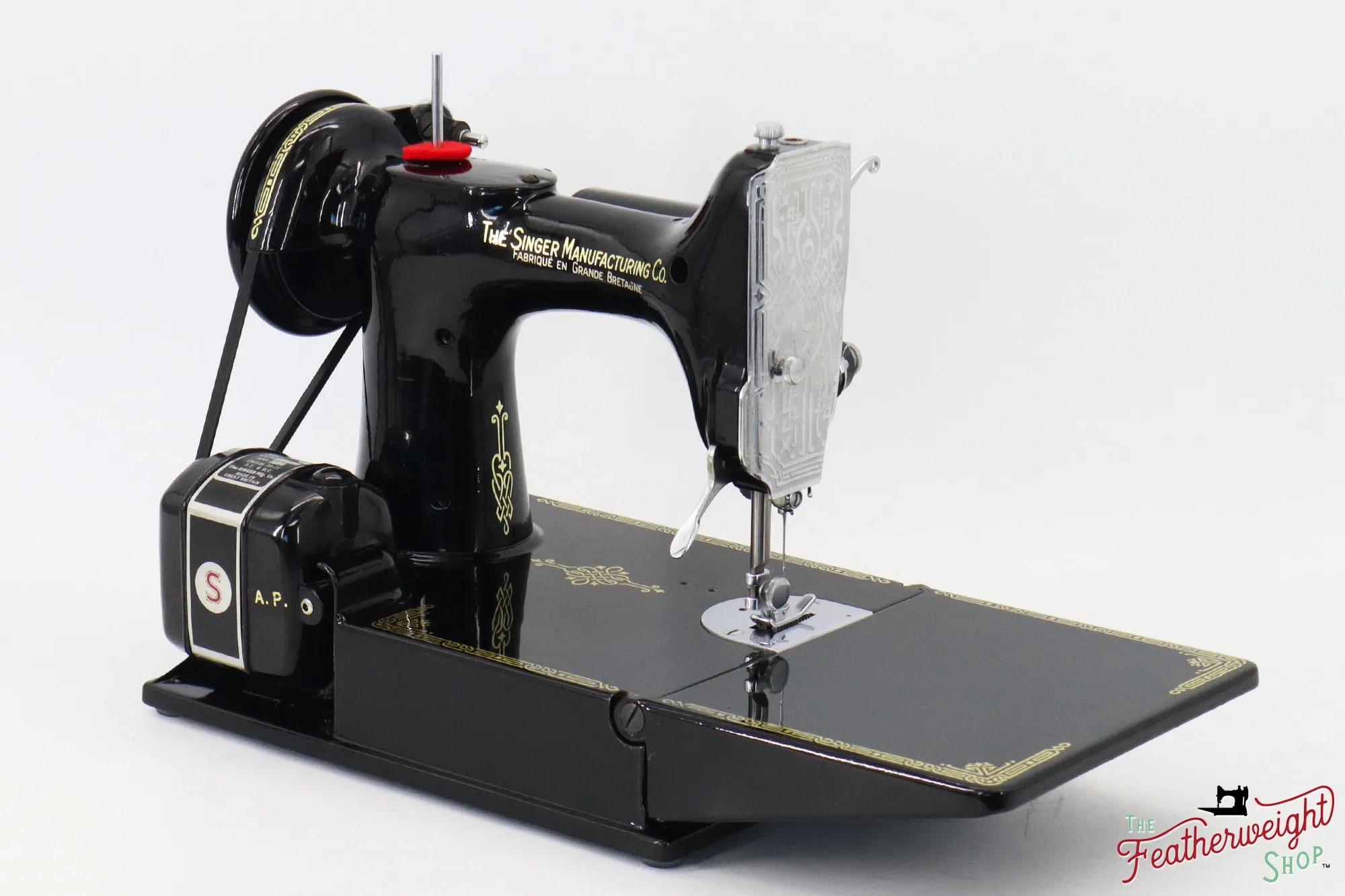 Singer Featherweight 221K Sewing Machine, French EH132***