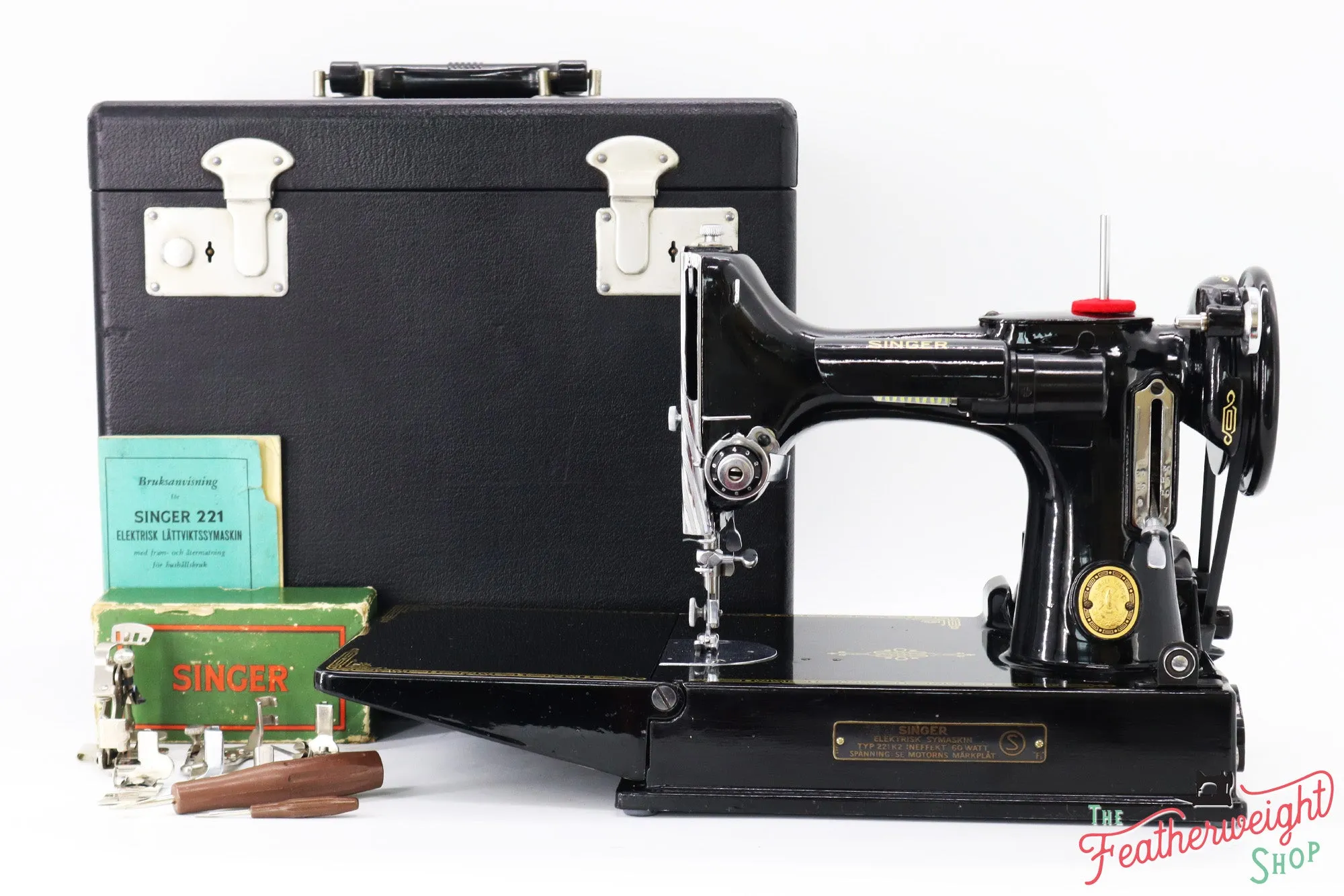 Singer Featherweight Swedish 221K Sewing Machine, EH003***