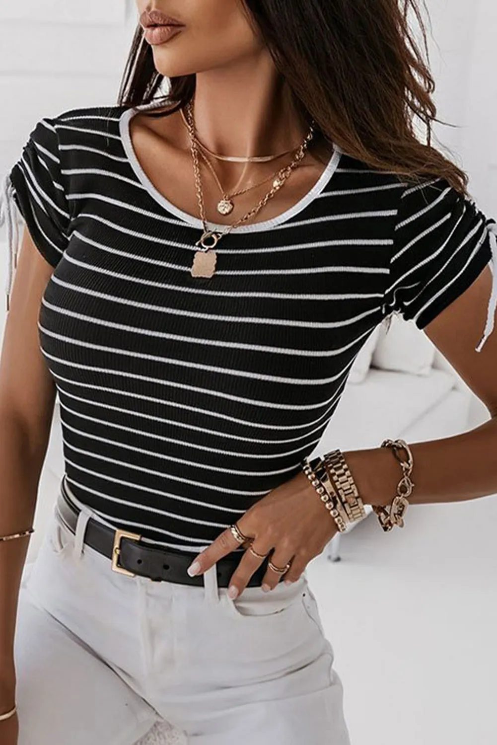 Stripe Contrast Neckline T-Shirt