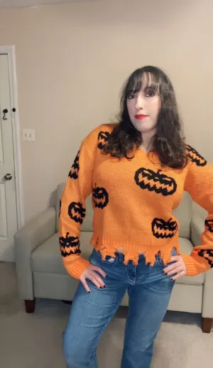 This is Halloween! Pumpkin Fray Sweater