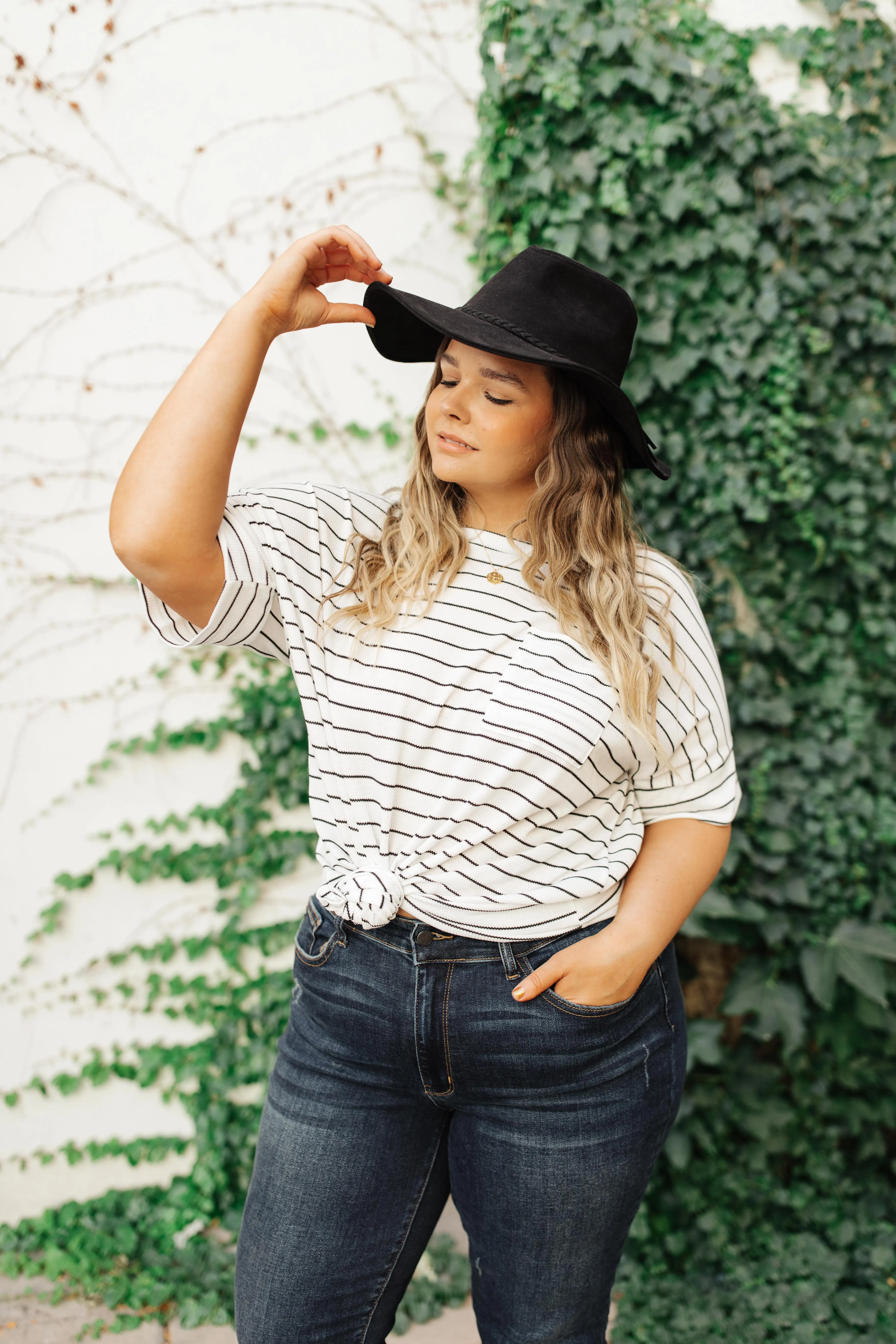 Tow The Line Striped Tee In Off White