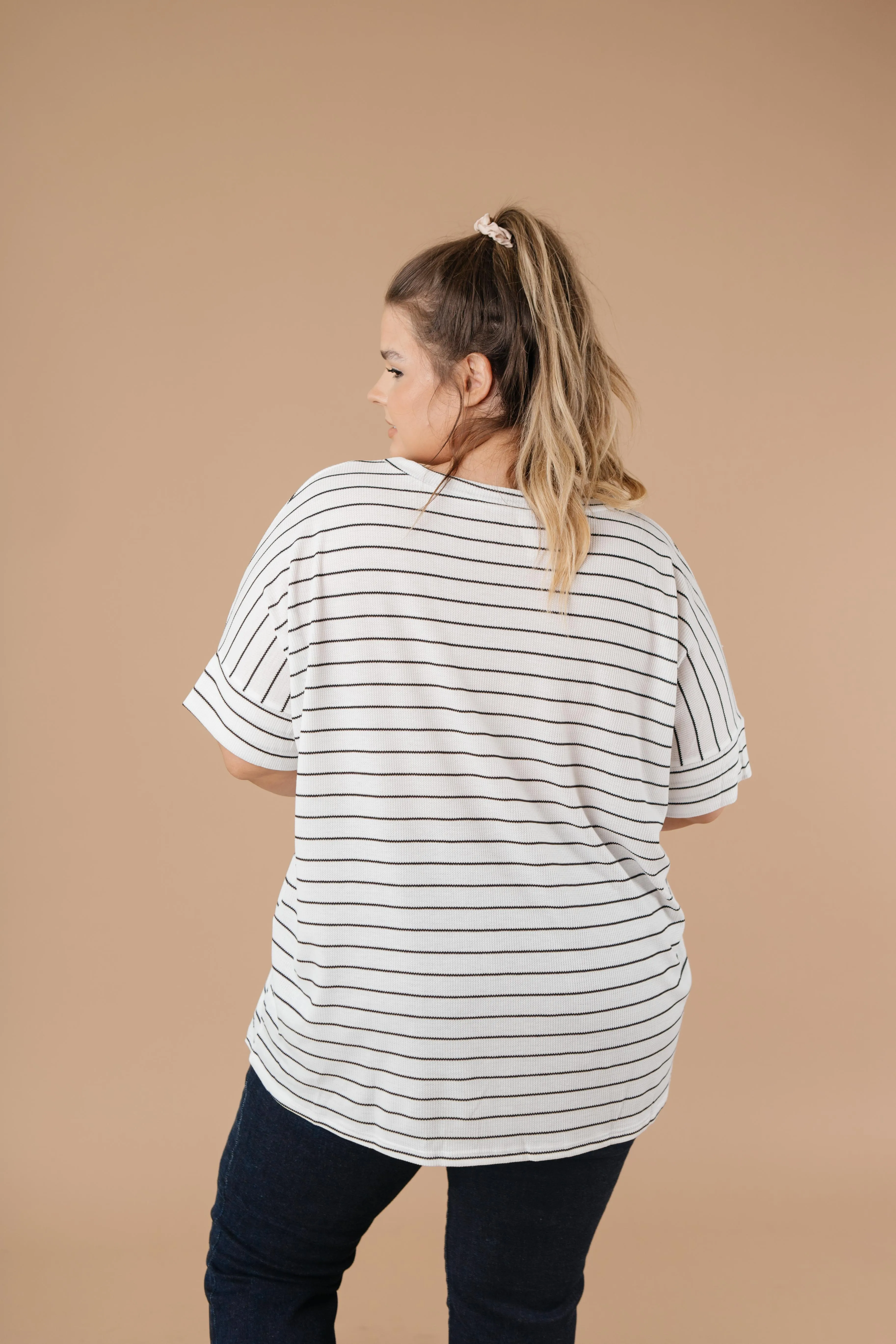 Tow The Line Striped Tee In Off White