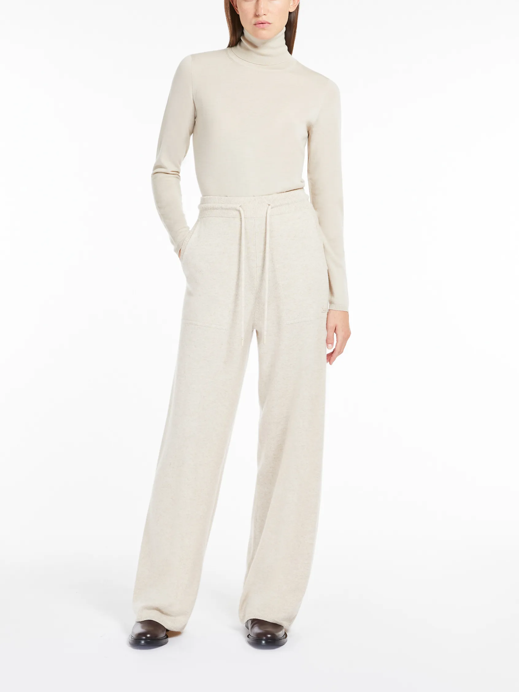 Veloce lightweight cashmere turtleneck